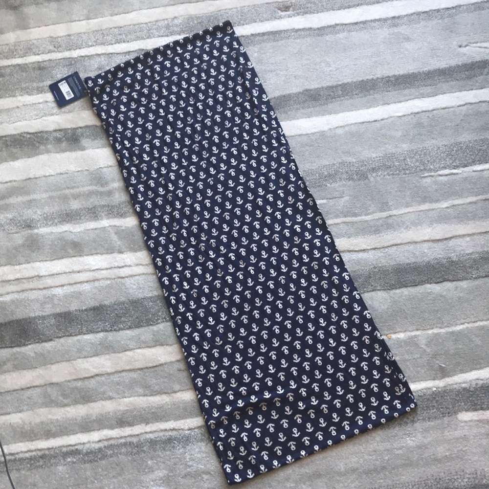 ⚓️ Navy Anchor-patterned Infinity Scarf